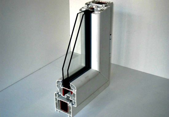 profilo serramento pvc